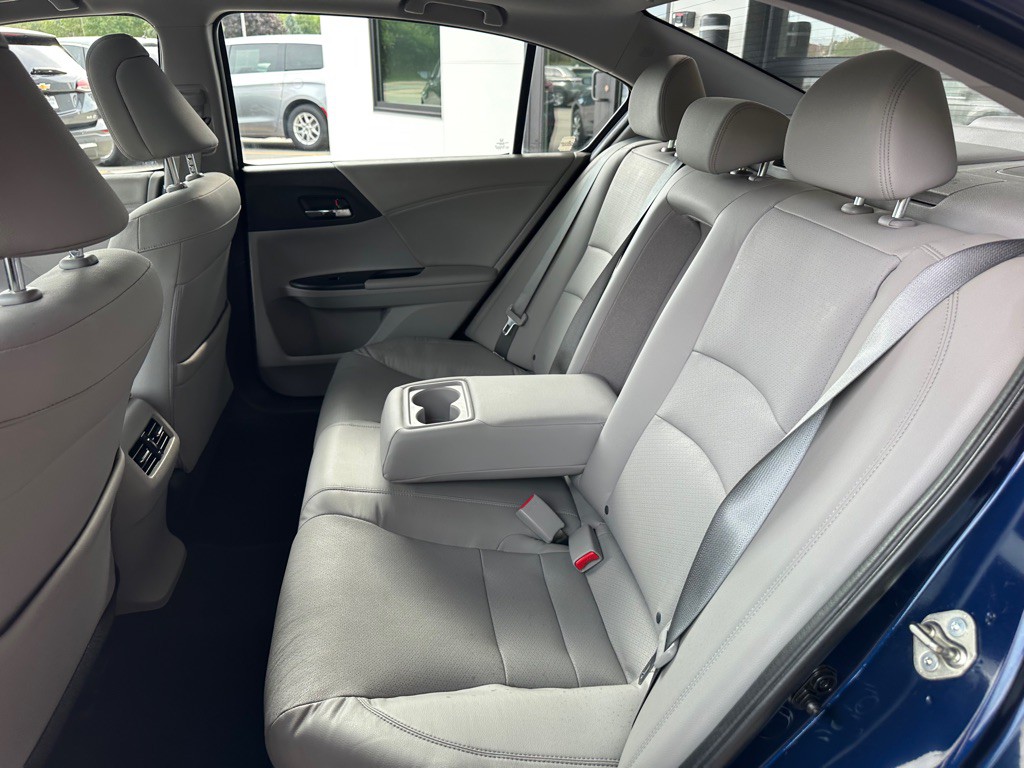 2015 Honda Accord Image 12