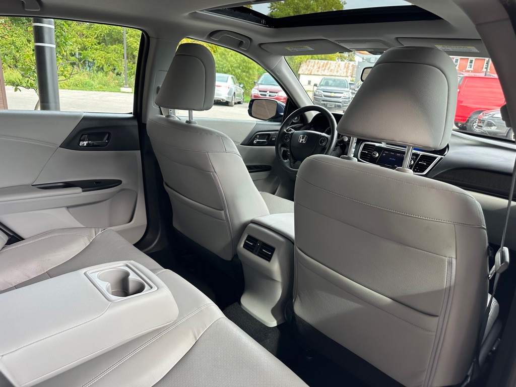 2015 Honda Accord Image 13