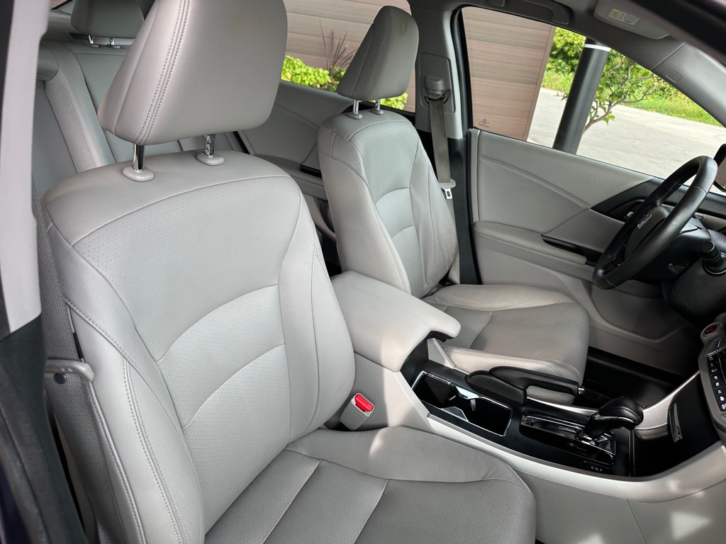 2015 Honda Accord Image 16