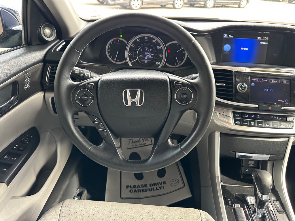 2015 Honda Accord Image 18
