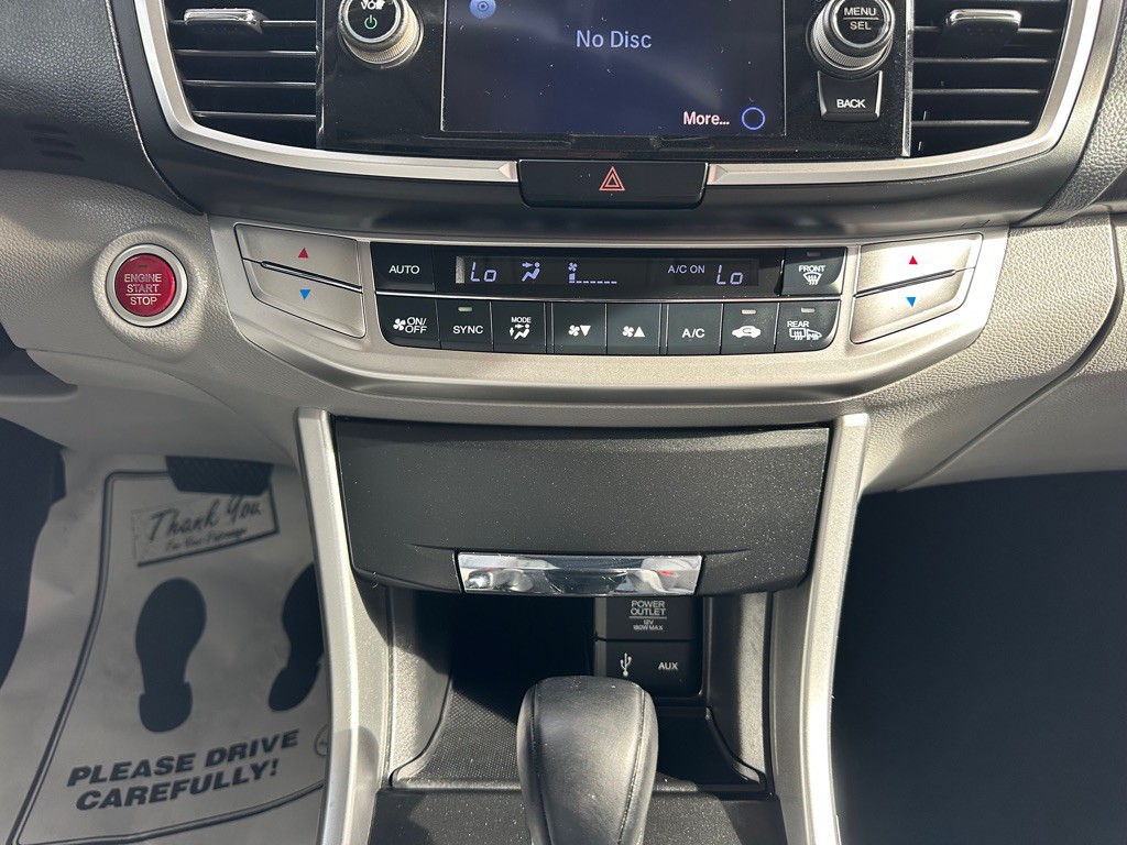 2015 Honda Accord Image 24