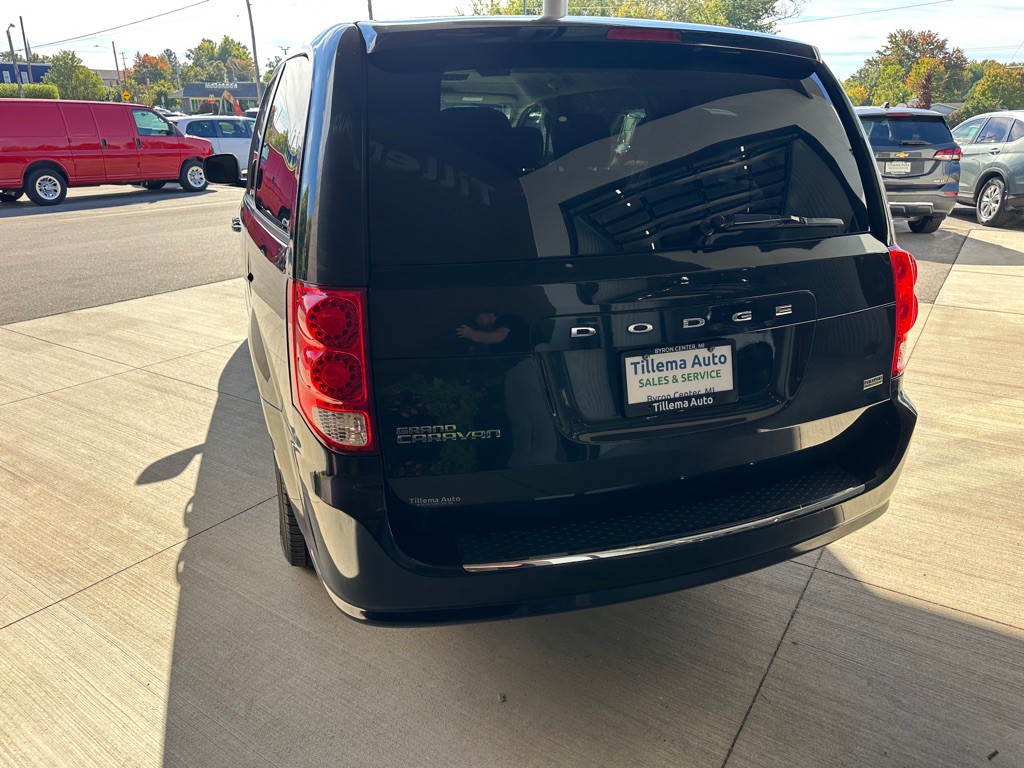 2013 Dodge Grand Caravan Image 5