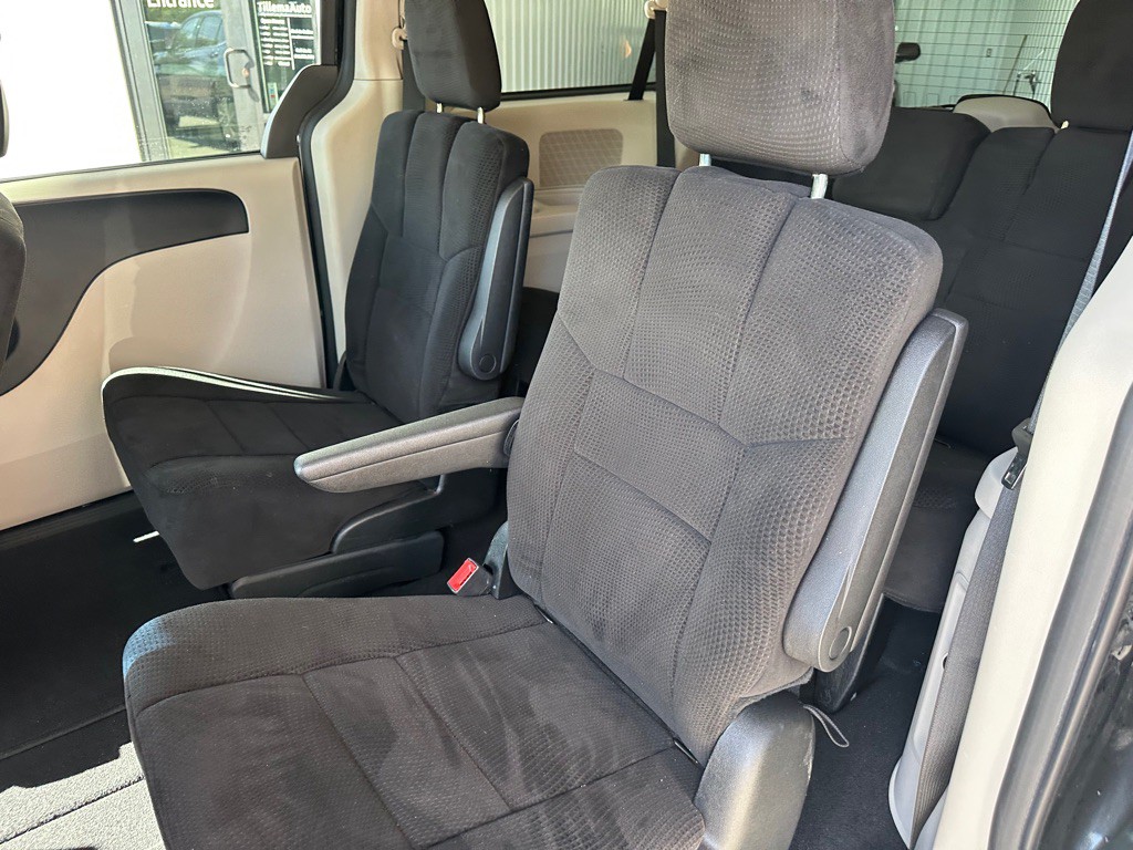 2013 Dodge Grand Caravan Image 12