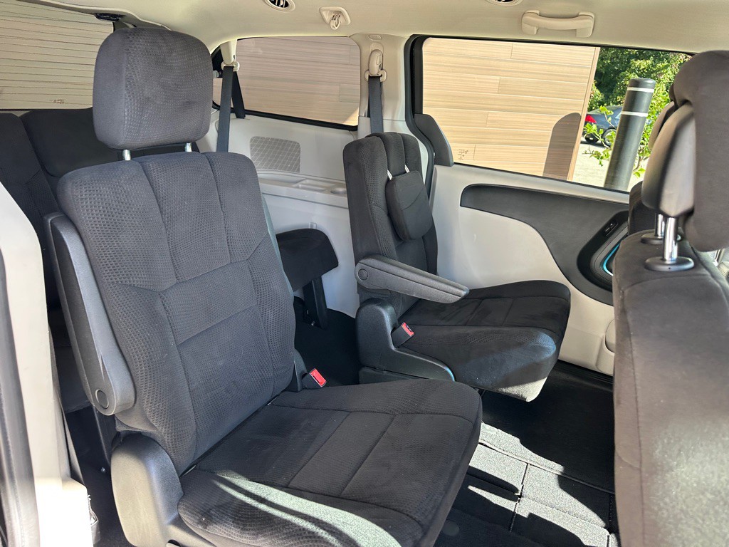 2013 Dodge Grand Caravan Image 16