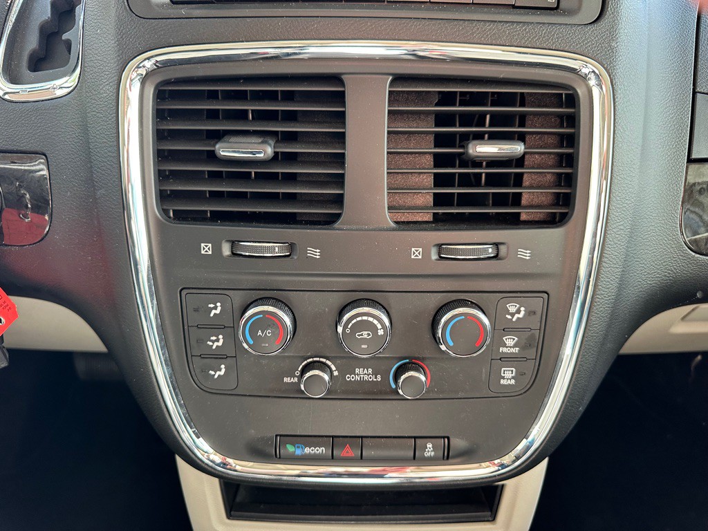 2013 Dodge Grand Caravan Image 27