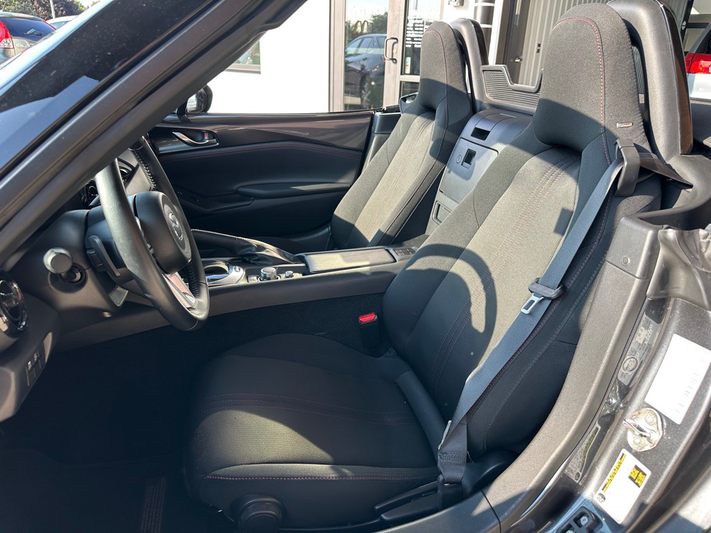 2016 Mazda MX-5 Miata Image 10