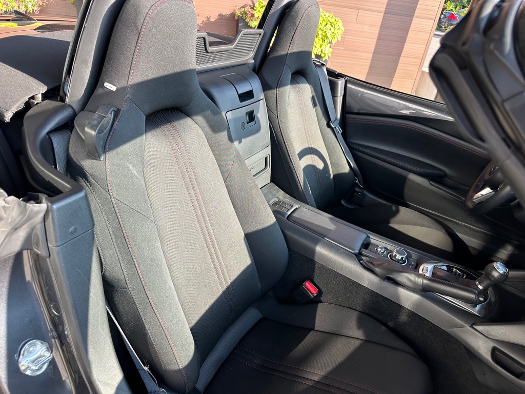 2016 Mazda MX-5 Miata Image 12
