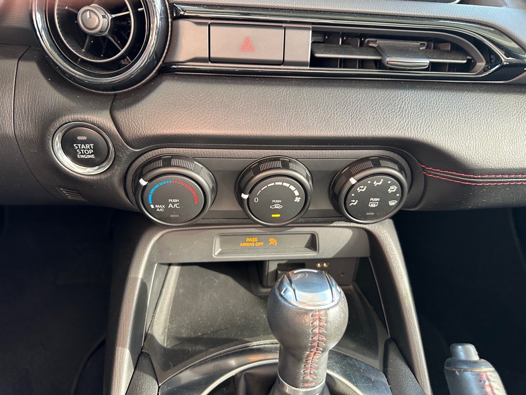 2016 Mazda MX-5 Miata Image 20