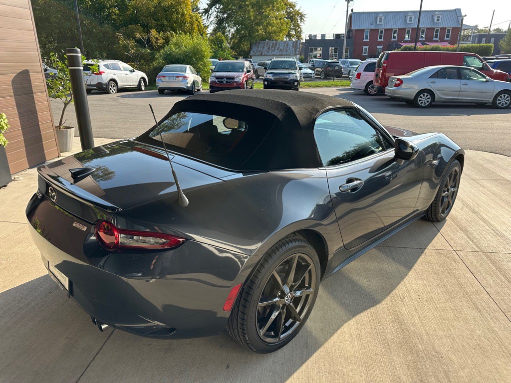 2016 Mazda MX-5 Miata Image 28