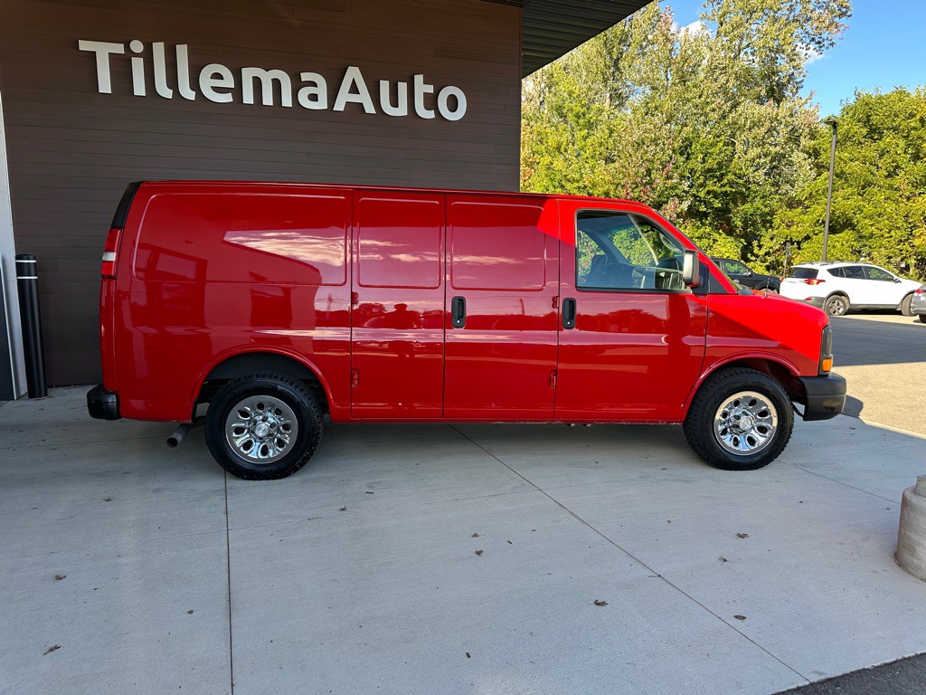 2014 Chevrolet Express Image 8