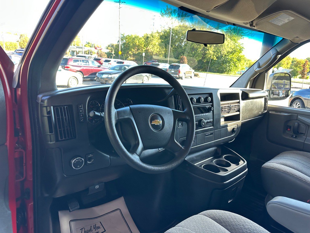 2014 Chevrolet Express Image 9