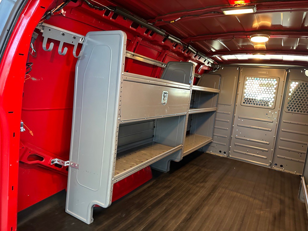 2014 Chevrolet Express Image 13