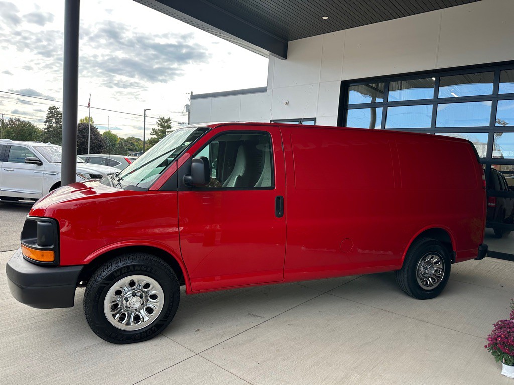 2014 Chevrolet Express Image 4