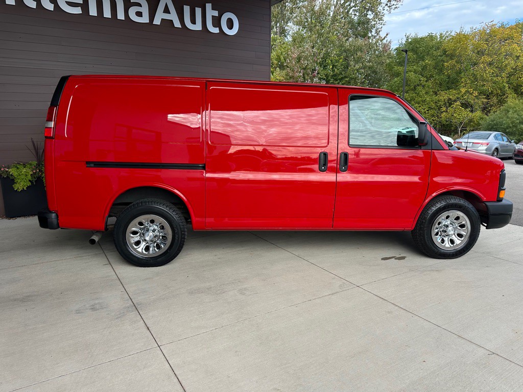 2014 Chevrolet Express Image 8