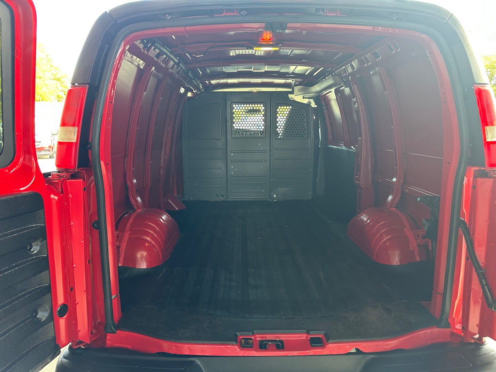 2014 Chevrolet Express Image 11