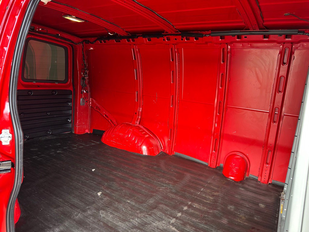 2014 Chevrolet Express Image 13