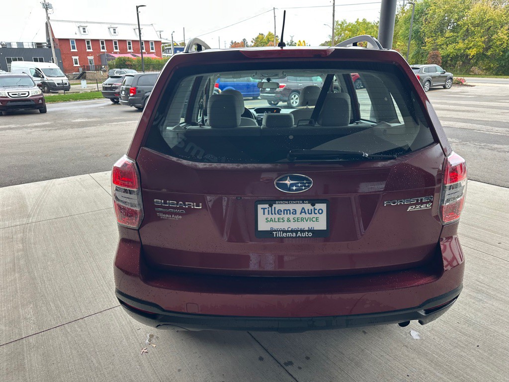 2015 Subaru Forester Image 6