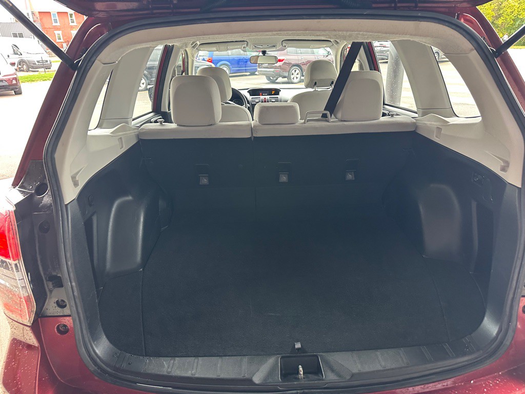 2015 Subaru Forester Image 13
