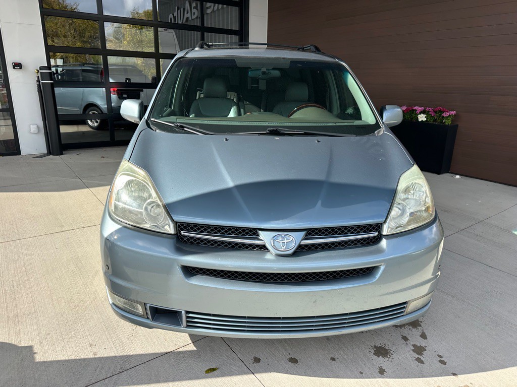 2005 Toyota Sienna Image 2