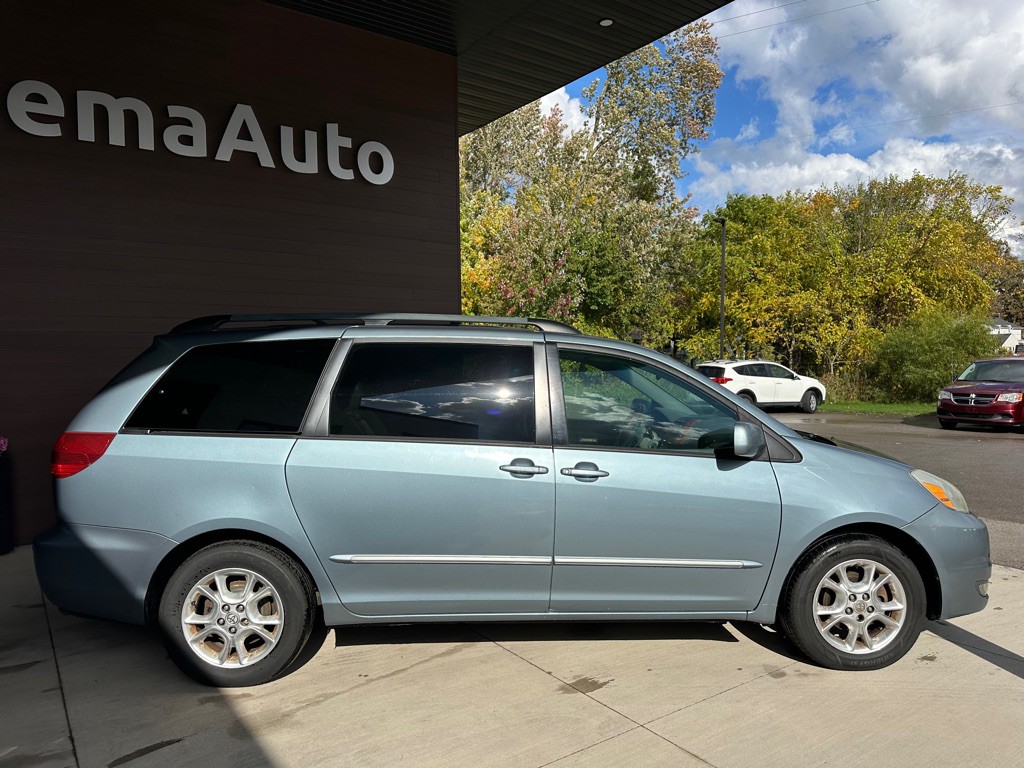 2005 Toyota Sienna Image 6