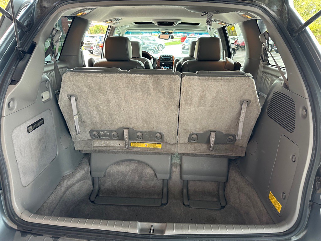 2005 Toyota Sienna Image 12