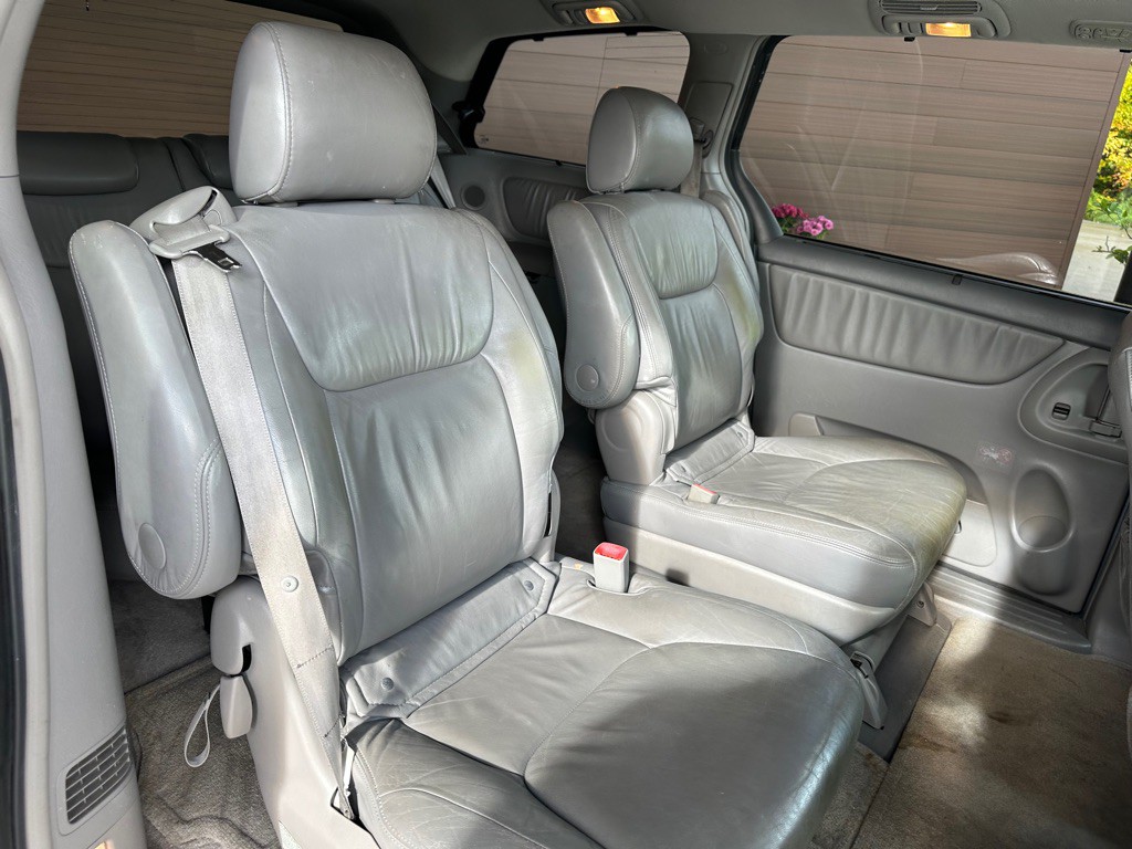 2005 Toyota Sienna Image 14
