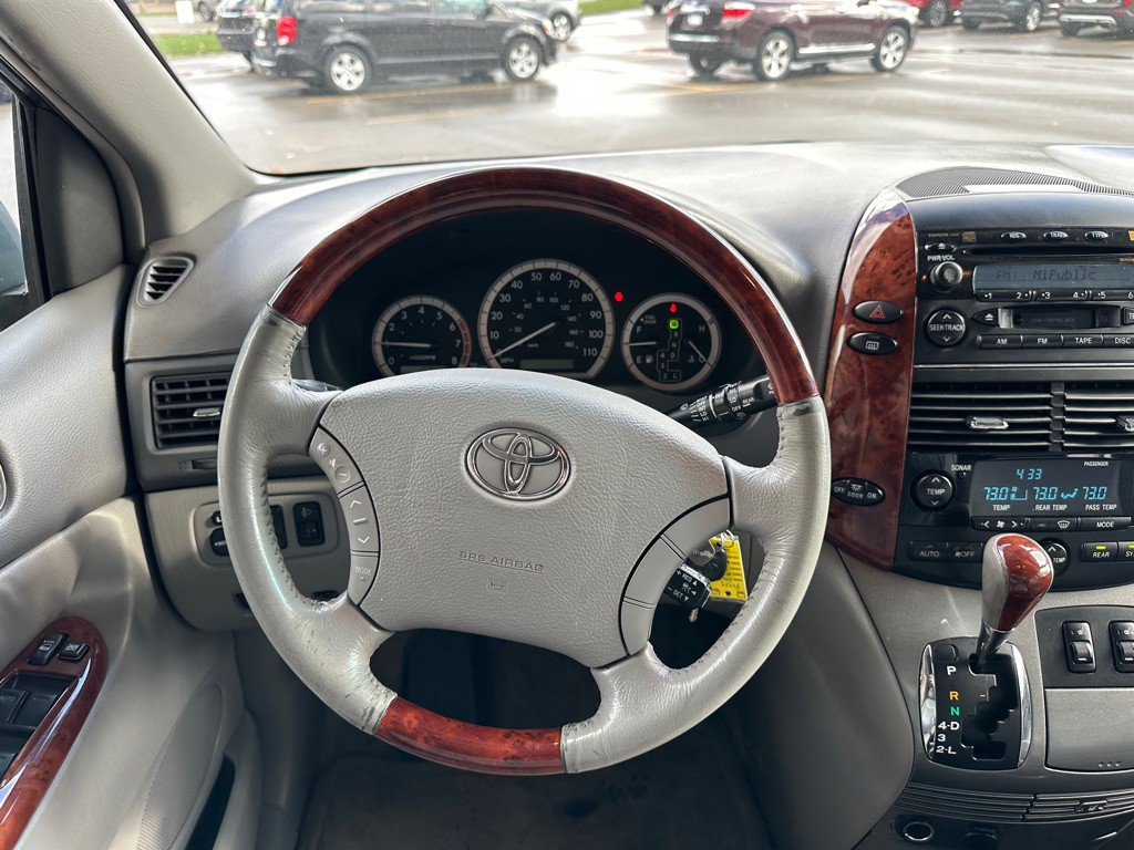 2005 Toyota Sienna Image 19