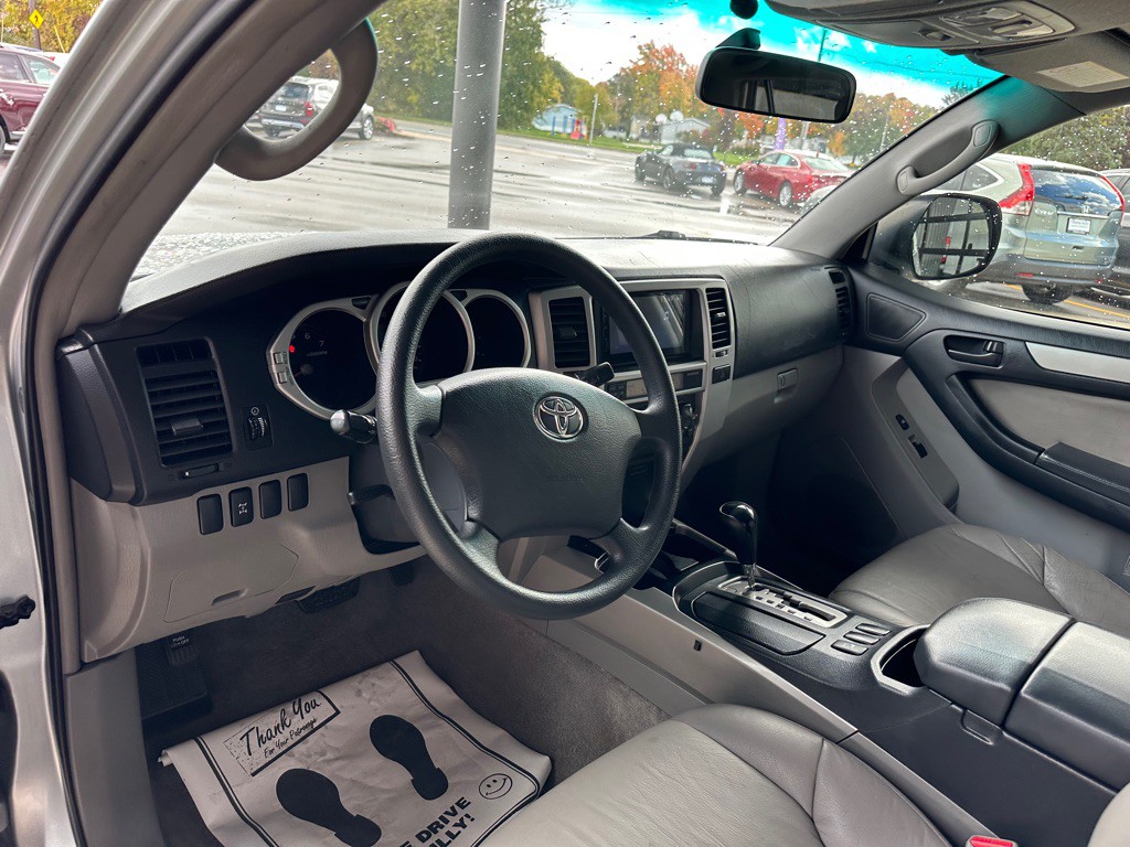 2004 Toyota 4Runner Image 9