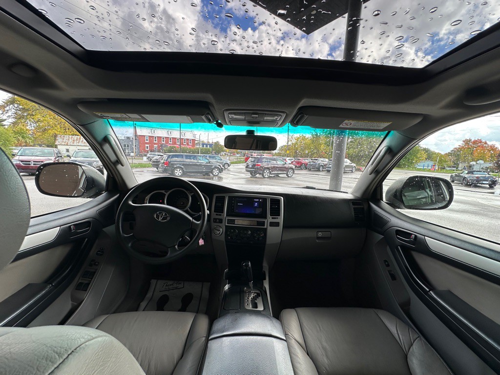 2004 Toyota 4Runner Image 18