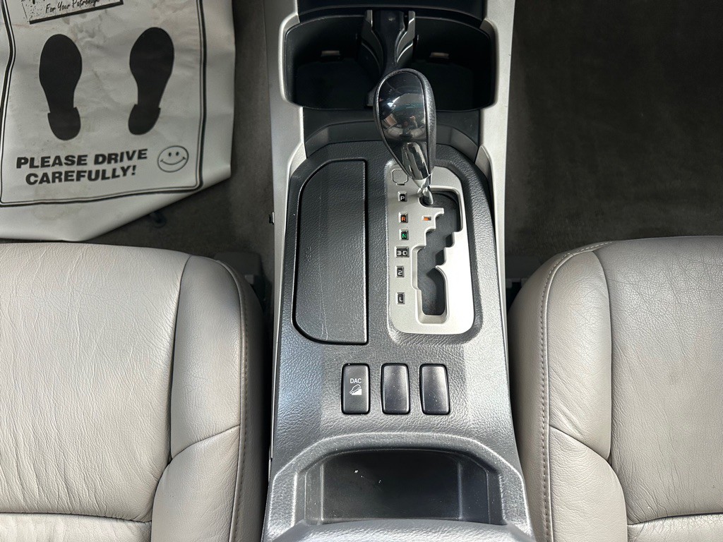 2004 Toyota 4Runner Image 24