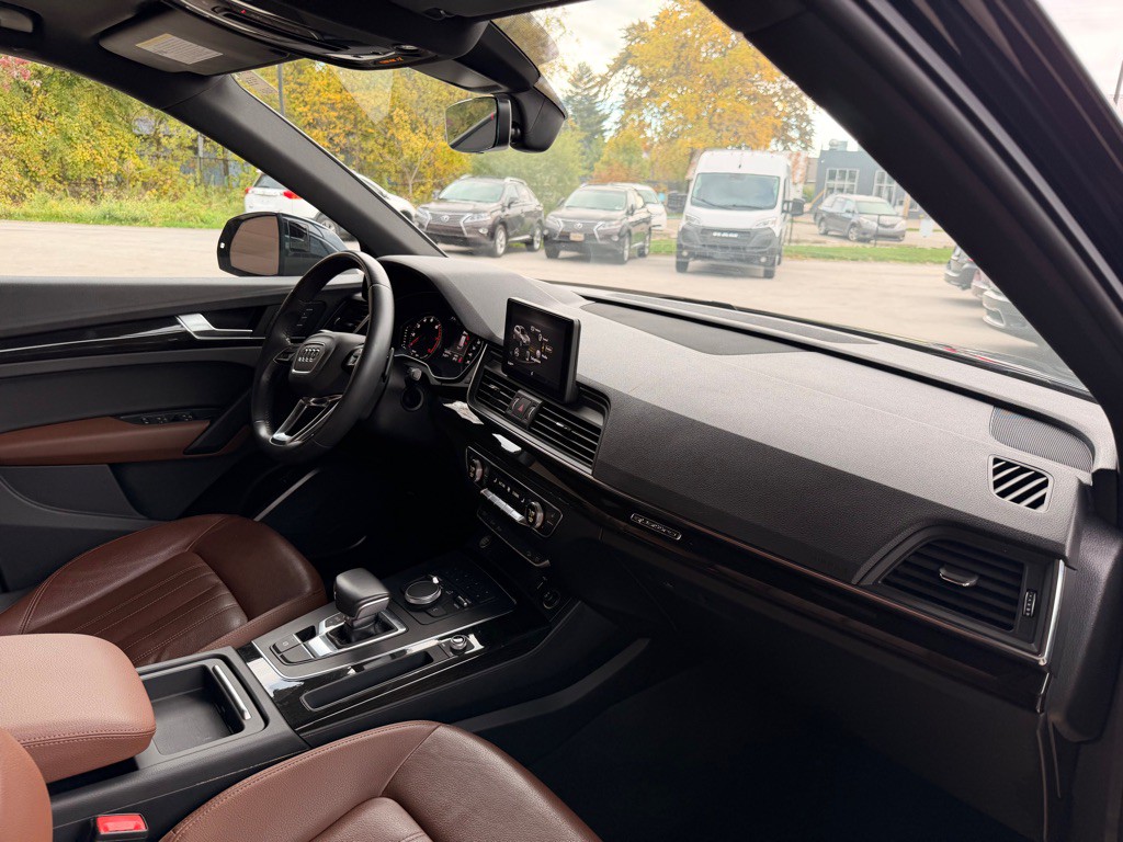 2019 Audi Q5 Image 16
