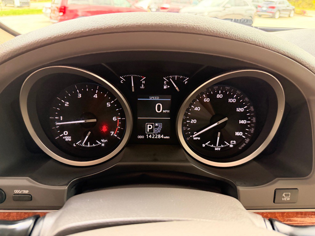 2015 Toyota Land Cruiser Image 24