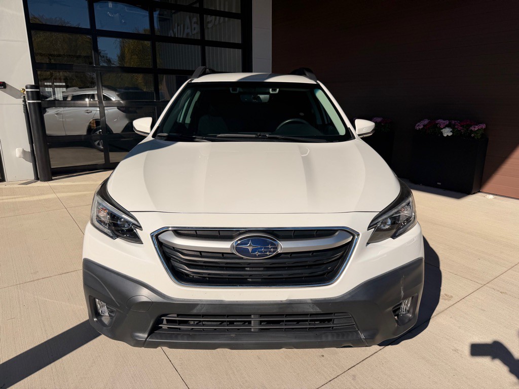 2020 Subaru Outback Image 2