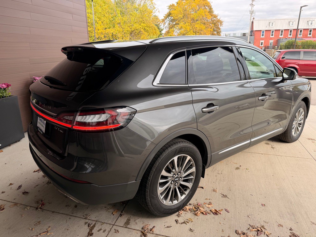 2019 Lincoln Nautilus Image 7