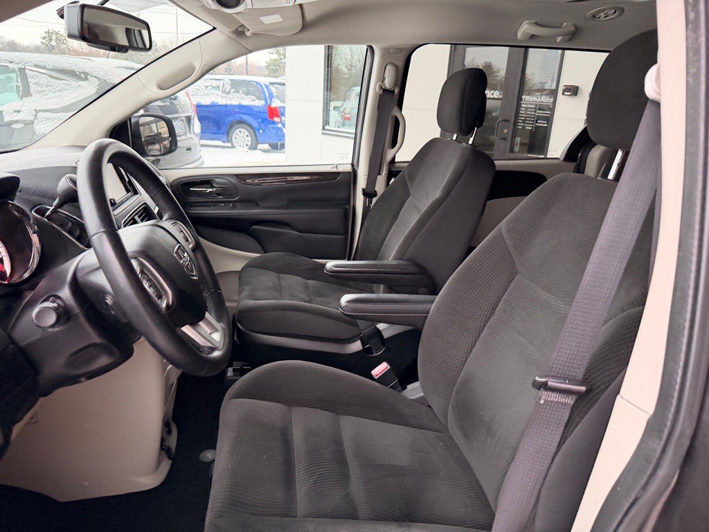 2017 Dodge Grand Caravan Image 10