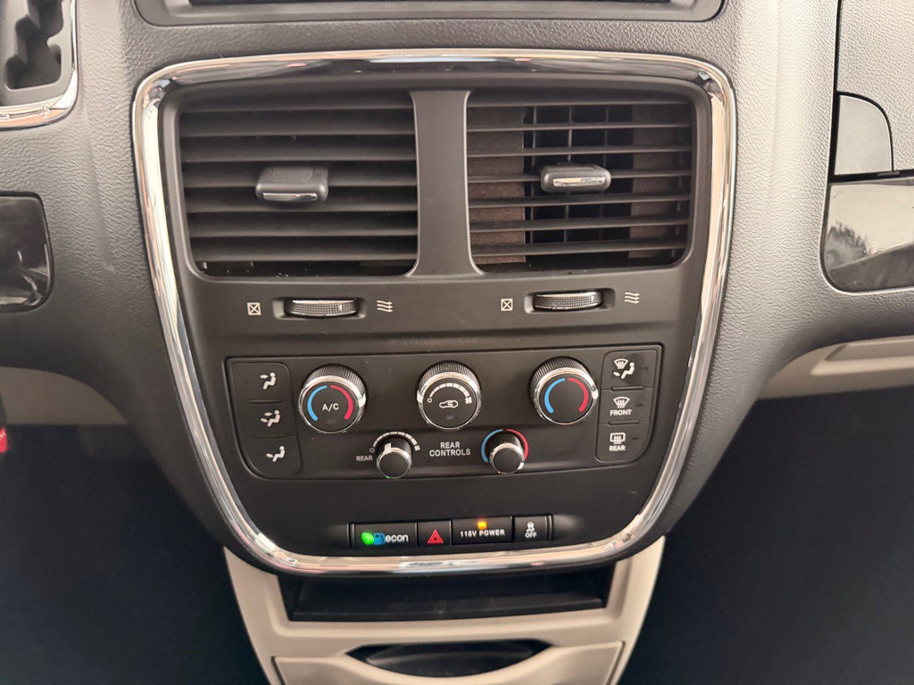 2017 Dodge Grand Caravan Image 27