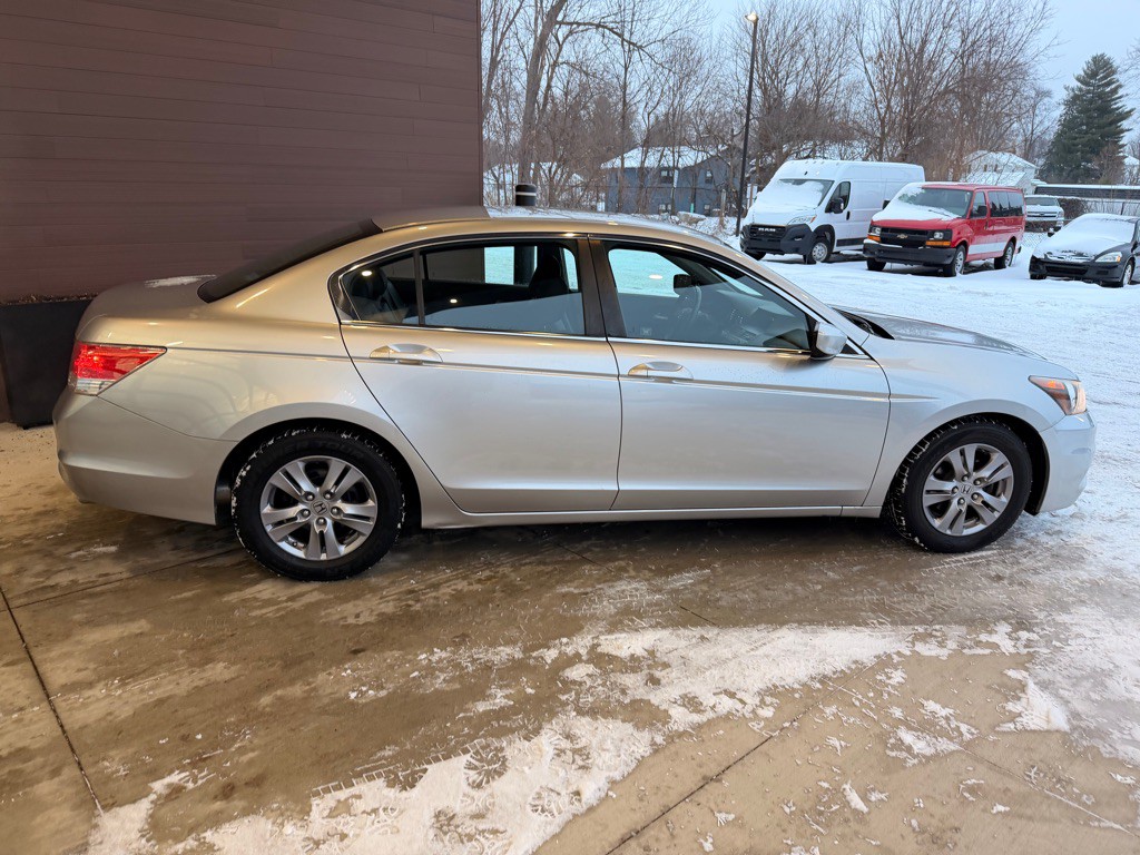 2012 Honda Accord Image 8