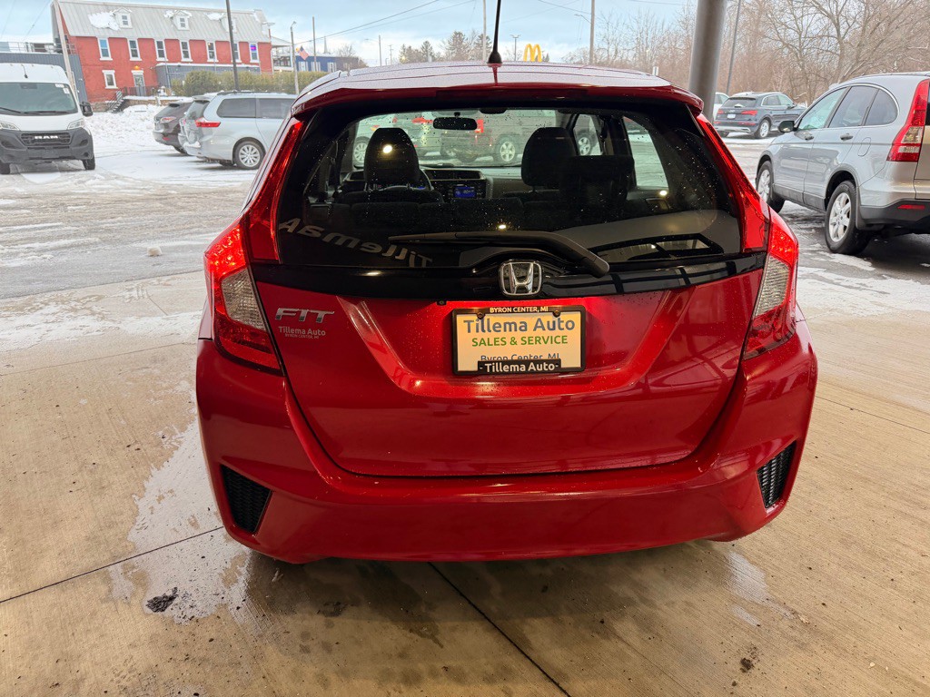 2016 Honda Fit Image 6