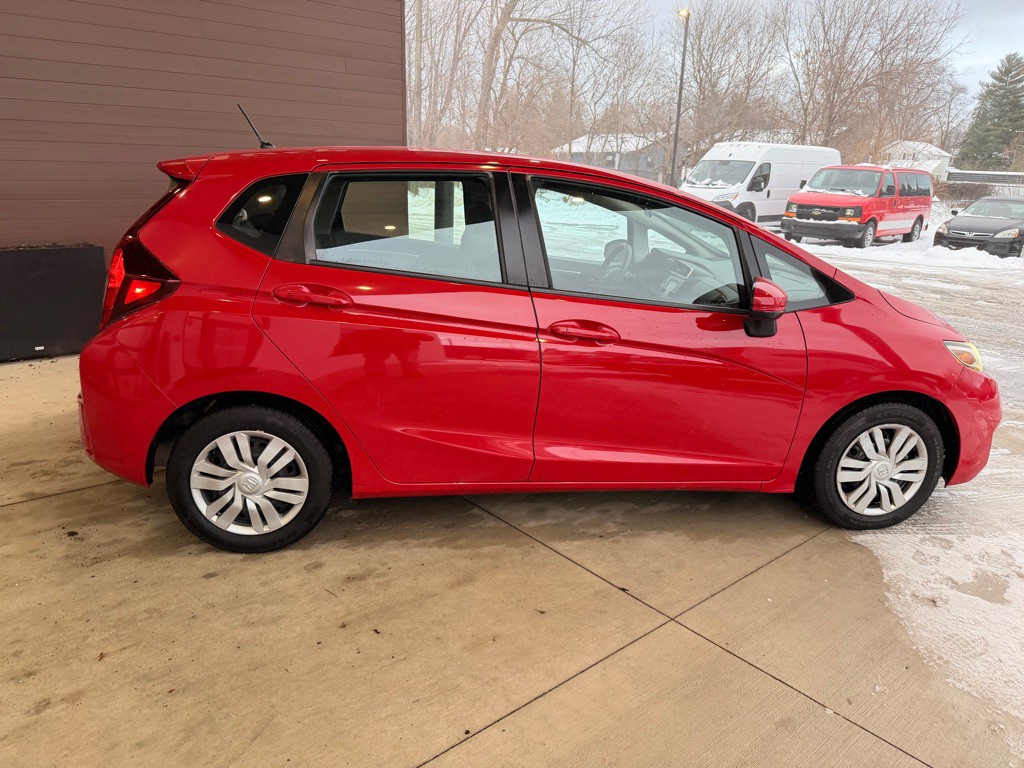 2016 Honda Fit Image 8