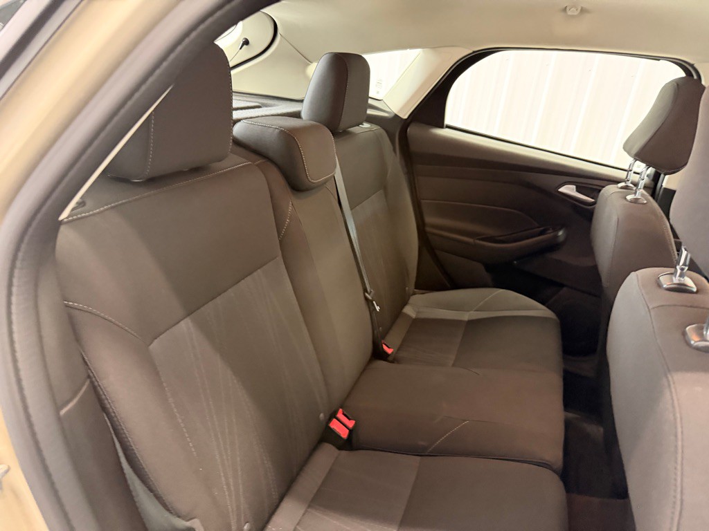 2017 Ford Focus Image 15