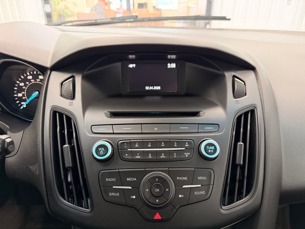 2017 Ford Focus Image 24