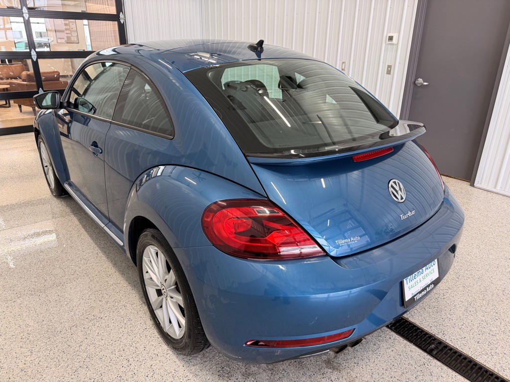 2018 Volkswagen Beetle Image 5