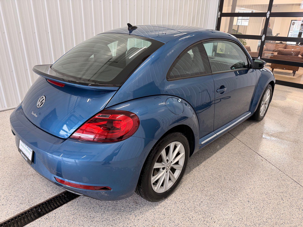 2018 Volkswagen Beetle Image 7