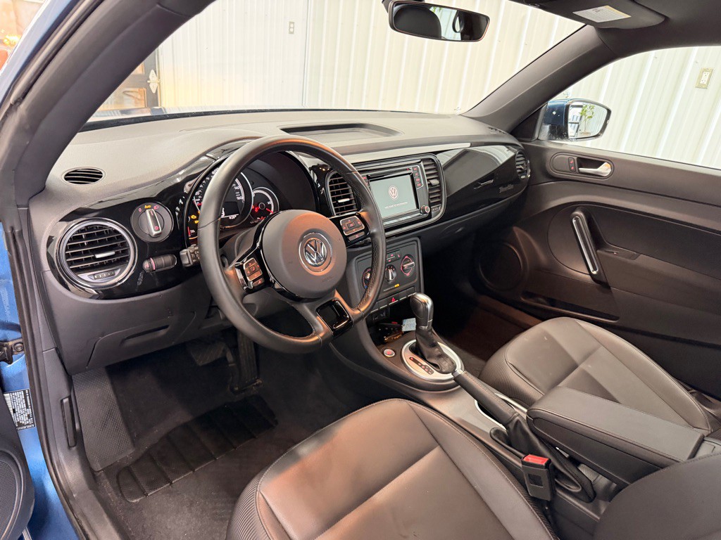 2018 Volkswagen Beetle Image 9