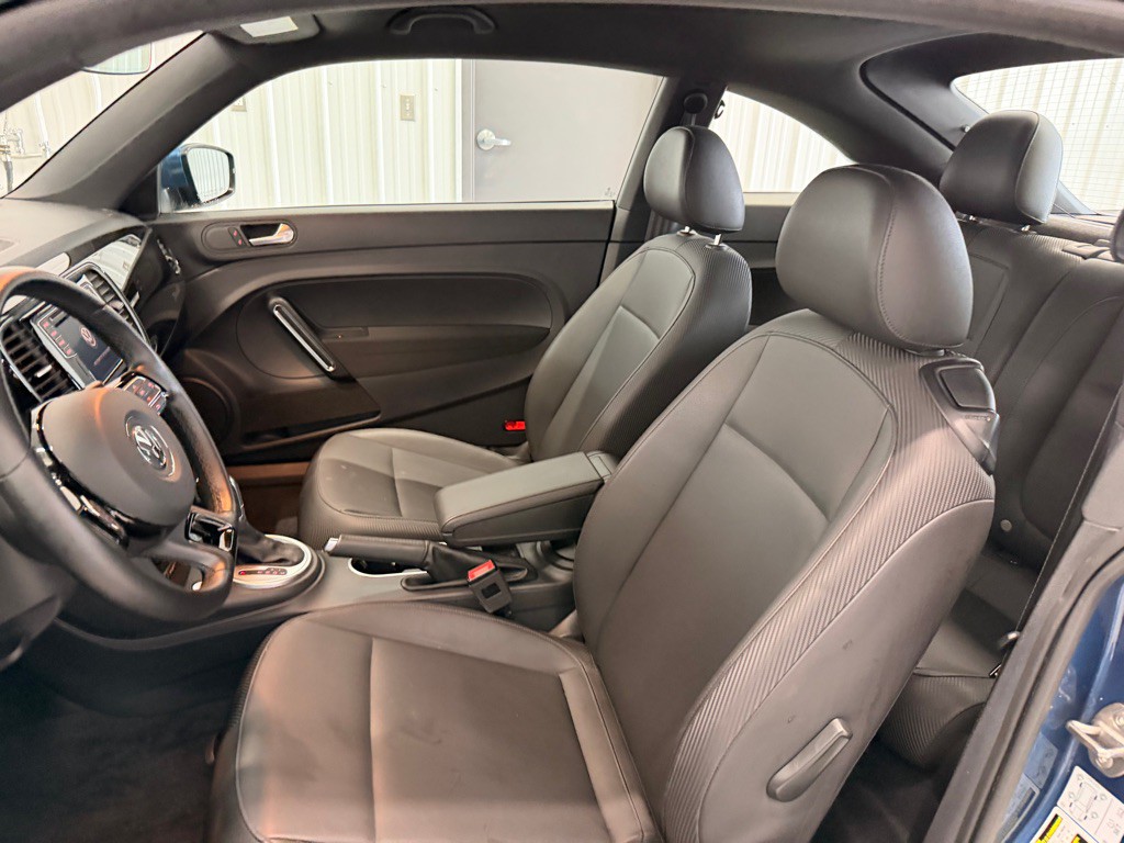 2018 Volkswagen Beetle Image 10