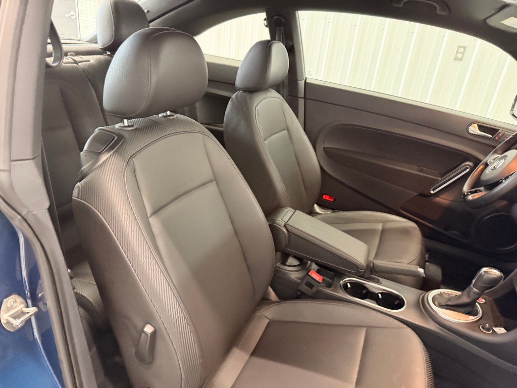 2018 Volkswagen Beetle Image 14