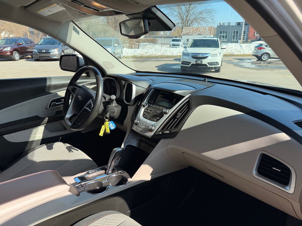 2015 Chevrolet Equinox Image 16