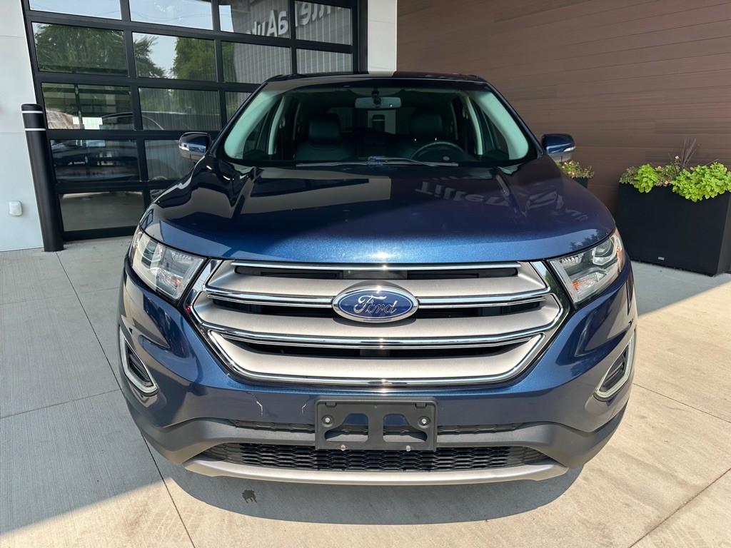 2017 Ford Edge Image 2