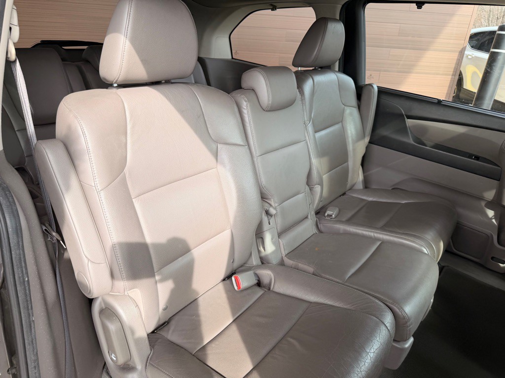 2014 Honda Odyssey Image 16