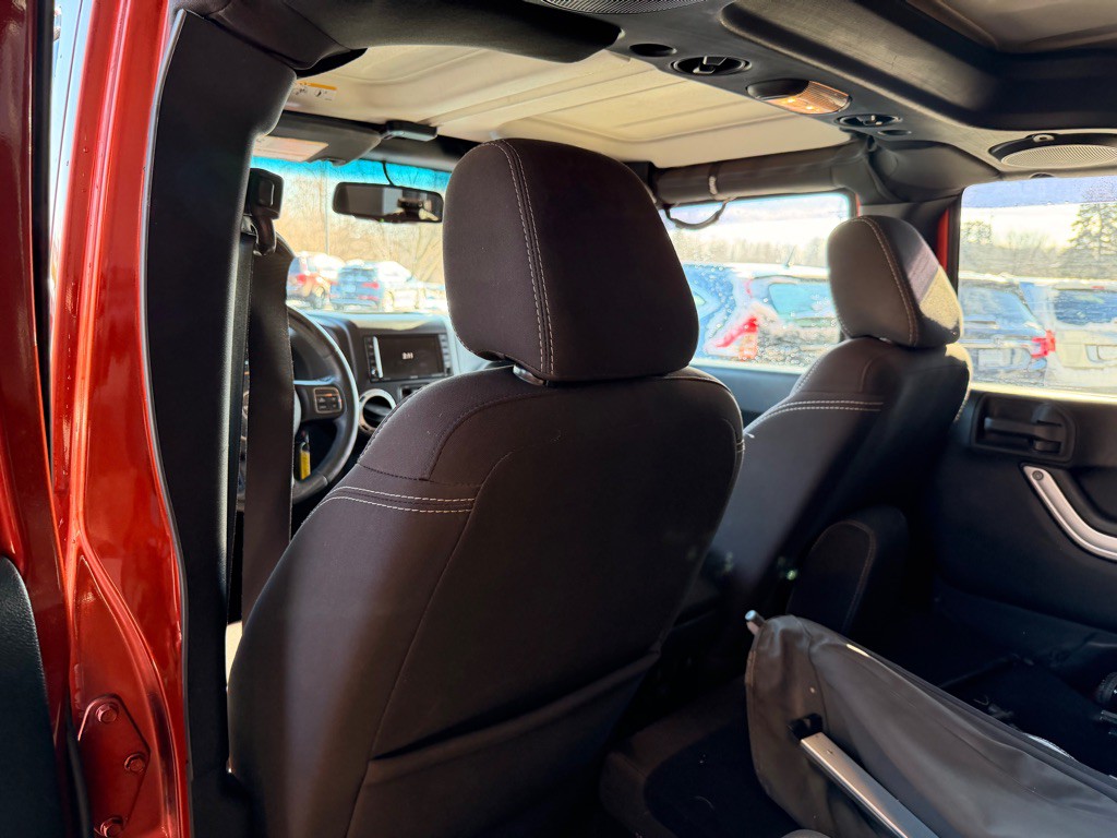 2014 Jeep Wrangler Unlimited Image 11